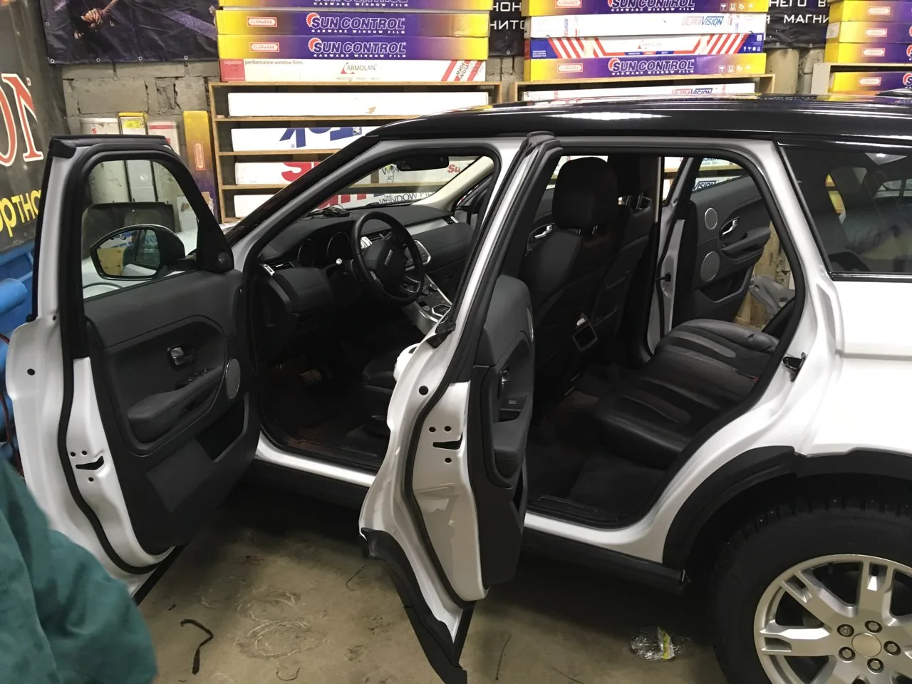 Шумоизоляция Land Rover Evoque - фото 3